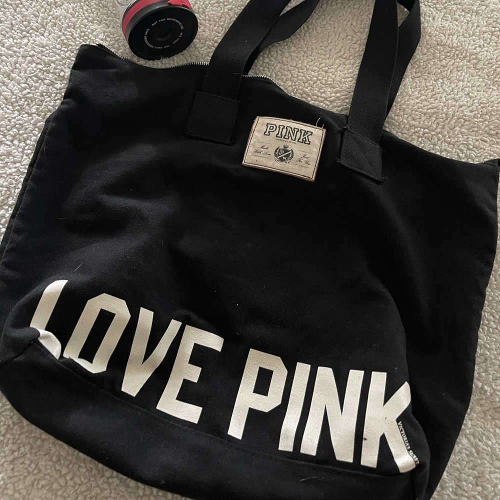 Victoria’s Pink Bag